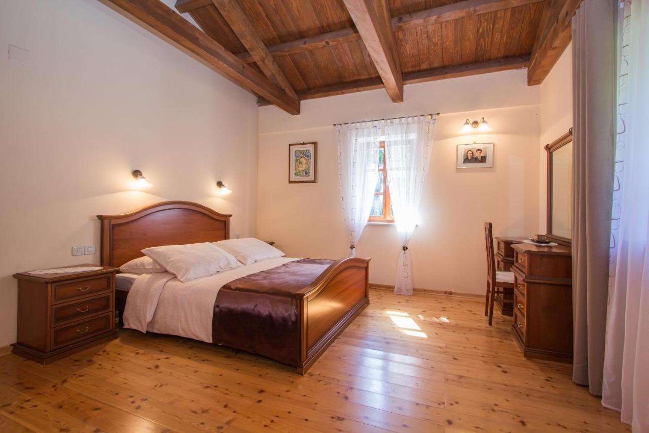 Villa Kringa Tinjan Zewnętrze zdjęcie