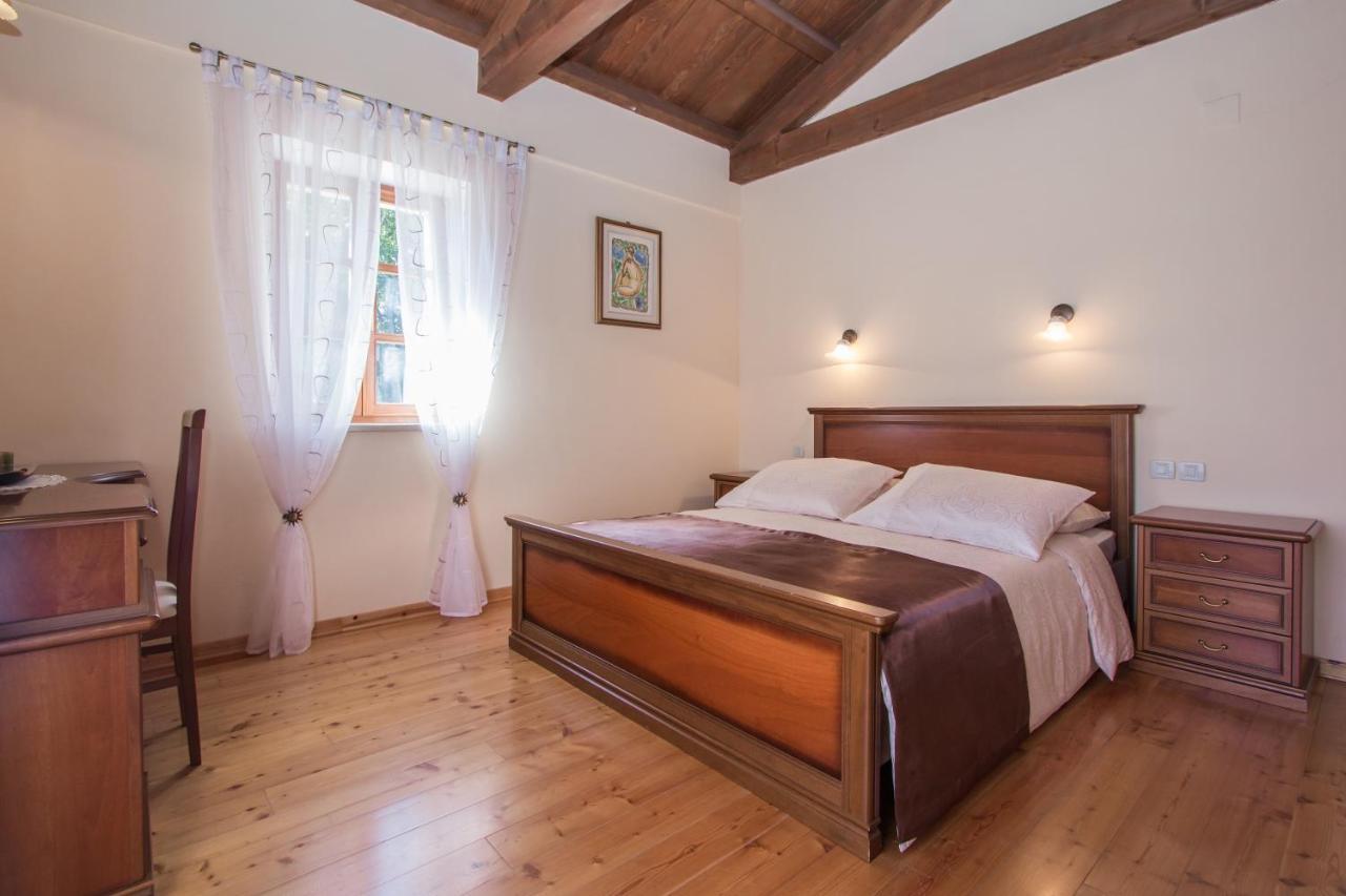 Villa Kringa Tinjan Zewnętrze zdjęcie