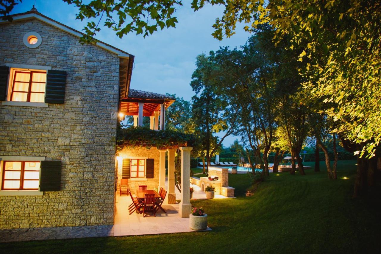 Villa Kringa Tinjan Zewnętrze zdjęcie