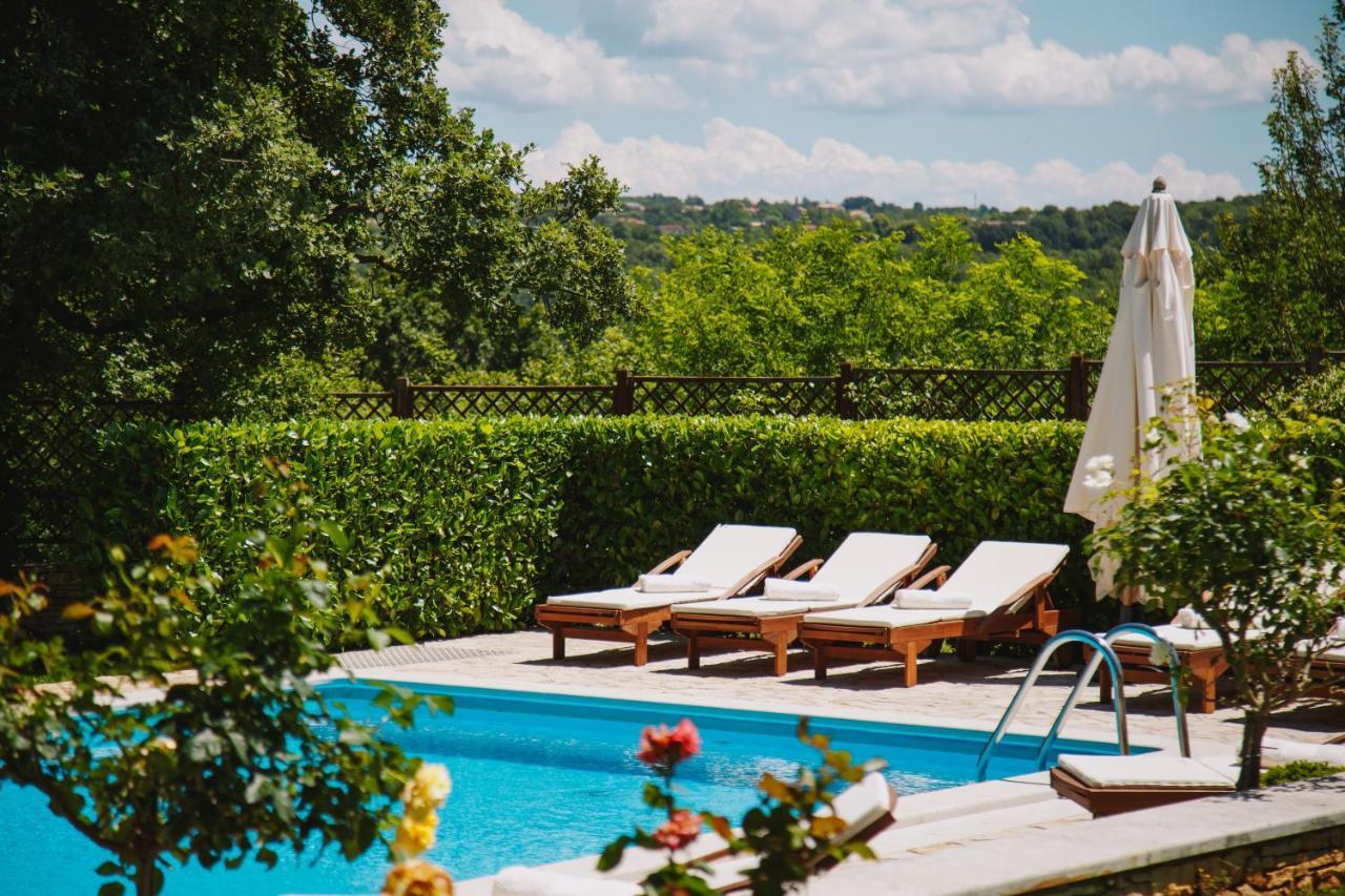 Villa Kringa Tinjan Zewnętrze zdjęcie